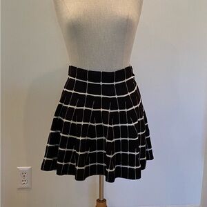 Candies Womens Knit Mini Skirt / Black White Plaid / Elastic Waist / Size M